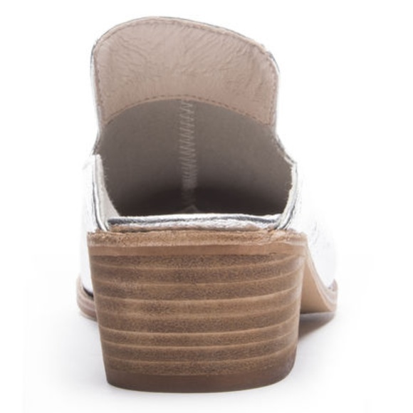 Chinese Laundry  Marnie Mule in Silver - Picture 3 of 4